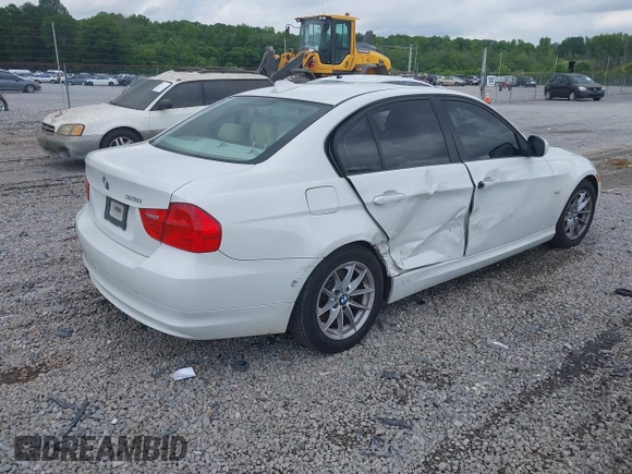2010 BMW 3 Series 328i with VIN WBAPH7C55AE129957, listed as a IAAI auction lot 42505749 with 170,893 mi miles and . Bid and sale history available at DreamBid. Image 4.