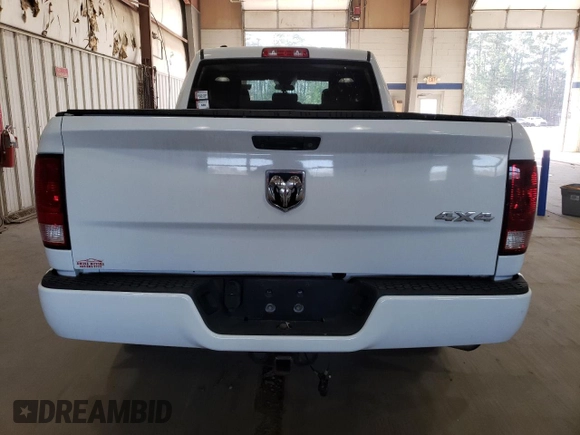 2018 Ram 1500 Express z VIN 1C6RR7FG2JS122611, wystawiony jako Copart lot #48668595 z przebiegiem 139 761 mil mil oraz Szkoda całkowita • Salvage title. Historia ofert i sprzedaży dostępna na DreamBid. Obrazek 6.