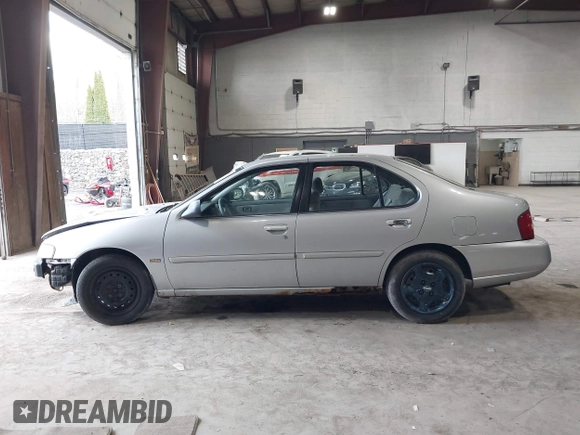 2001 Nissan Altima GXE with VIN 1N4DL01DX1C140203, listed as a IAAI auction lot 42045150 with 190,624 mi miles and . Bid and sale history available at carsss.com. Image 15.