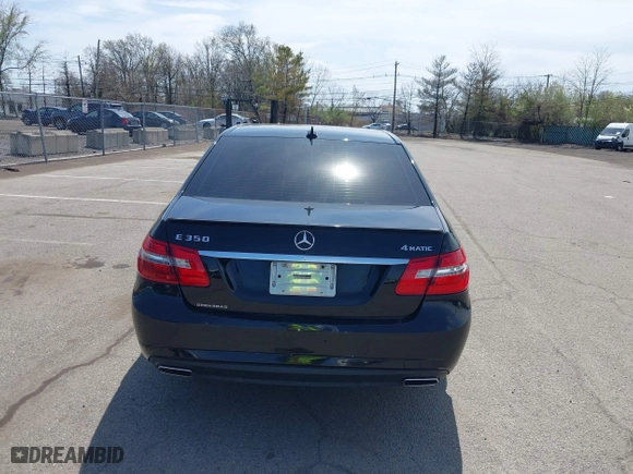 2013 Mercedes-Benz E-Class E 350 Luxury with VIN WDDHF8JBXDA716958, listed as a IAAI auction lot 42080974 with 134,248 mi miles. Bid and sale history available at carsss.com. Image 6.