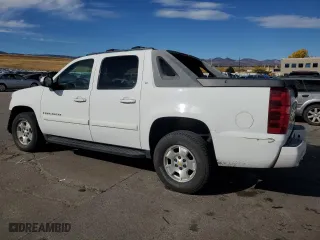 2009 Chevrolet Avalanche LT w/2LT with VIN 3GNFK22029G215151, listed as a Copart auction lot 78139064 with 194,412 mi miles and Salvage Title. Bid and sale history available at carsss.com. Image 2.