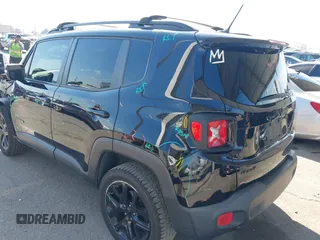 2017 Jeep Renegade Latitude with VIN ZACCJBBBXHPG58497, listed as a IAAI auction lot 41550493 with 137,360 mi miles. Bid and sale history available at carsss.com. Image 3.