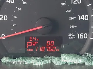 2015 Kia Sorento LX with VIN 5XYKTCA69FG584986, listed as a IAAI auction lot 41994391 with 118,760 mi miles. Bid and sale history available at carsss.com. Image 15.