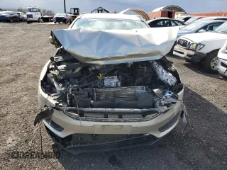 2018 Ford Focus SE with VIN 1FADP3FE4JL224413, listed as a Copart auction lot 89377585 with 118,134 mi miles and Salvage title. Bid and sale history available at DreamBid. Image 5.