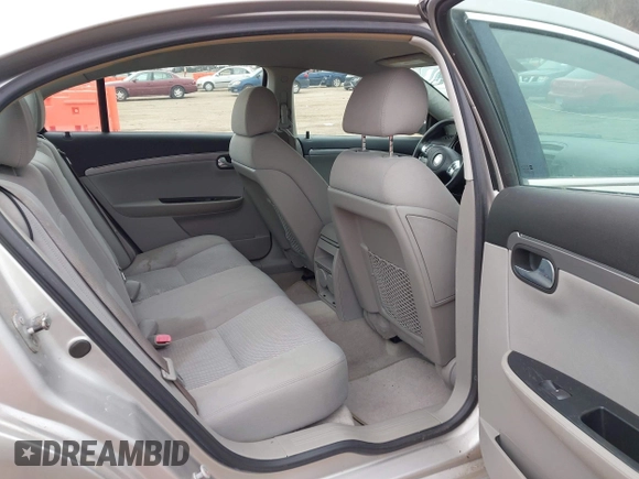 2007 Saturn Aura XE z VIN 1G8ZS57N37F253217, wystawiony jako IAAI lot #41901571 z przebiegiem 123 527 mil mil oraz . Historia ofert i sprzedaży dostępna na DreamBid. Obrazek 8.