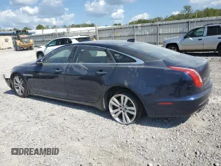 2017 Jaguar XJ with VIN SAJWJ2GD0H8W04917, listed as a Copart auction lot 72507934 with 112,042 mi miles and Salvage Title. Bid and sale history available at carsss.com. Image 2.