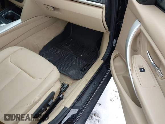 2015 BMW 3 Series 320i xDrive with VIN WBA3C3C55FP664465, listed as a IAAI auction lot 41608096 with 67,911 mi miles and . Bid and sale history available at DreamBid. Image 5.