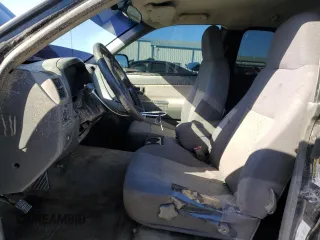 2005 GMC Canyon SLE Z85 with VIN 1GTCS196558171064, listed as a Copart auction lot 48133785 with 211,982 mi miles and Clean Title. Bid and sale history available at carsss.com. Image 7.
