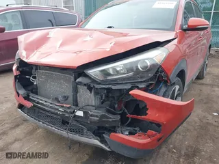2016 Hyundai Tucson Sport with VIN KM8J33A26GU056164, listed as a IAAI auction lot 41469160 with 136,301 mi miles. Bid and sale history available at carsss.com. Image 6.