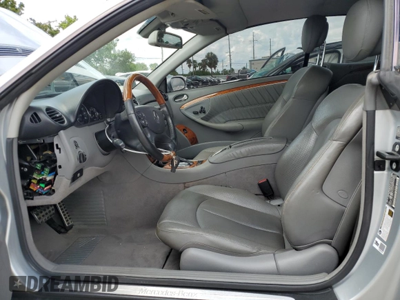 2006 Mercedes-Benz CLK-Class 3.5L with VIN WDBTK56F76T073095, listed as a Copart auction lot 70363754 with 84,246 mi miles and Salvage Title. Bid and sale history available at carsss.com. Image 7.
