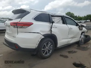 2018 Toyota Highlander SE с VIN 5TDJZRFH1JS884086, выставлен на аукционе Copart как лот 58822095 с пробегом Не указан миль и На запчасти • Non repairable. История ставок и продаж доступна на DreamBid. Изображение 3.