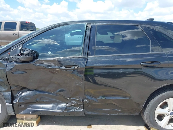 2015 Ford Edge SE with VIN 2FMTK3G99FBC33374, listed as a IAAI auction lot 40020092 with 185,607 mi miles. Bid and sale history available at carsss.com. Image 15.