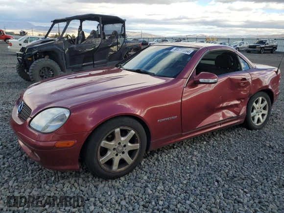 2002 Mercedes-Benz SLK-Class 2.3L Kompressor with VIN WDBKK49F62F246292, listed as a Copart auction lot 80231094 with 133,406 mi miles and Salvage Title. Bid and sale history available at carsss.com. Image 1.