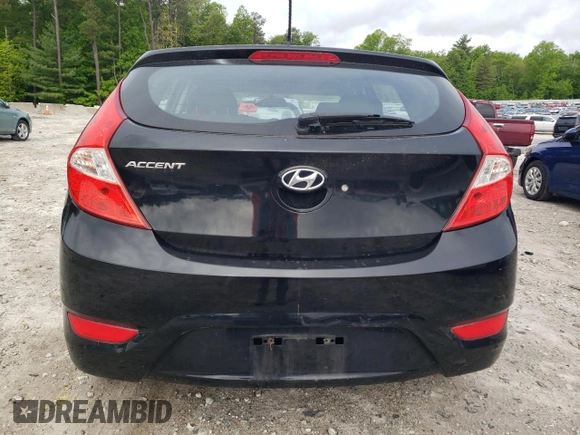 2013 Hyundai Accent GS z VIN KMHCT5AE3DU138539, wystawiony jako Copart lot #57944965 z przebiegiem Nie podano mil oraz Czysty tytuł • Clean title. Historia ofert i sprzedaży dostępna na DreamBid. Obrazek 6.
