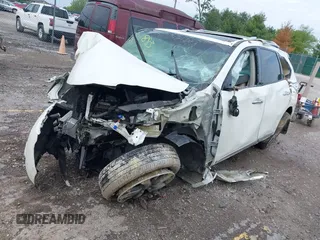 2015 Nissan Pathfinder SV z VIN 5N1AR2MN5FC711062, wystawiony jako IAAI lot #42173213 z przebiegiem 101 161 mil mil oraz . Historia ofert i sprzedaży dostępna na DreamBid. Obrazek 2.
