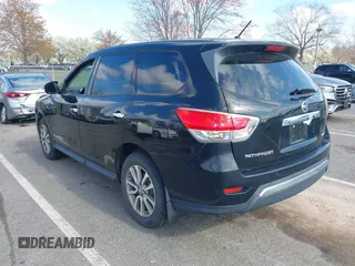2014 Nissan Pathfinder S with VIN 5N1AR2MM7EC723543, listed as a IAAI auction lot 42014713 with 145,617 mi miles. Bid and sale history available at carsss.com. Image 3.