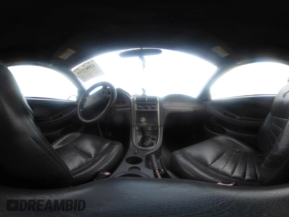 2001 Ford Mustang GT Deluxe с VIN 1FAFP45X61F123907, выставлен на аукционе IAAI как лот 42067359 с пробегом Не указан миль и . История ставок и продаж доступна на DreamBid. Изображение 19.