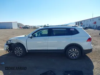 2020 Volkswagen Tiguan SE with VIN 3VV2B7AXXLM053170, listed as a IAAI auction lot 42203372 with 112,794 mi miles and . Bid and sale history available at DreamBid. Image 15.