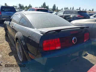 2006 Ford Mustang GT Deluxe with VIN 1ZVFT82H065257638, listed as a IAAI auction lot 40384311 with Not provided miles and . Bid and sale history available at DreamBid. Image 3.