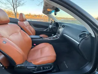 2011 Lexus IS 250 C z VIN JTHFF2C2XB2518852, wystawiony jako Copart lot #49009825 z przebiegiem 163 567 mil mil oraz Czysty tytuł • Clean title. Historia ofert i sprzedaży dostępna na DreamBid. Obrazek 5.