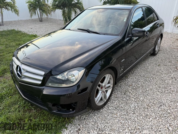 2012 Mercedes-Benz C 250 Sport z VIN WDDGF4HB2CA628429, wystawiony jako Copart lot #64523745 z przebiegiem 122 795 mil mil oraz Czysty tytuł • Clean title. Historia ofert i sprzedaży dostępna na DreamBid. Obrazek 2.