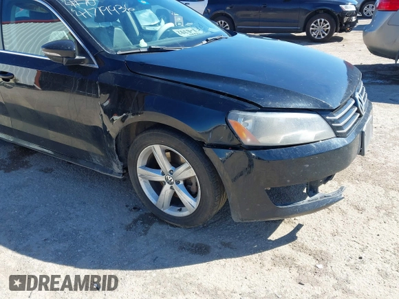 2012 Volkswagen Passat SE with VIN 1VWBH7A32CC047338, listed as a IAAI auction lot 41719936 with 184,255 mi miles. Bid and sale history available at carsss.com. Image 6.