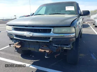 2001 Chevrolet Tahoe LS with VIN 1GNEK13T71J259468, listed as a IAAI auction lot 41876527 with 1 mi miles. Bid and sale history available at carsss.com. Image 6.