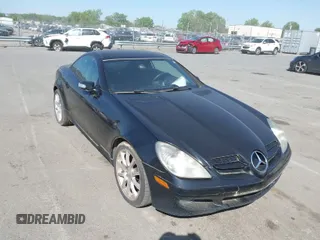 2007 Mercedes-Benz SLK 350 z VIN WDBWK56F47F151457, wystawiony jako IAAI lot #42048505 z przebiegiem 293 830 mil mil oraz . Historia ofert i sprzedaży dostępna na DreamBid. Obrazek 1.
