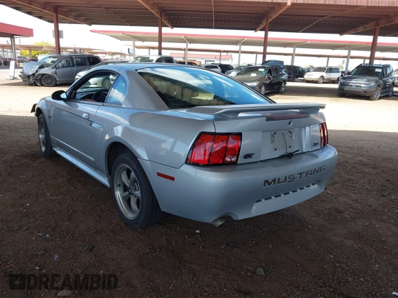 2001 Ford Mustang GT Deluxe z VIN 1FAFP42X11F210649, wystawiony jako IAAI lot #42052467 z przebiegiem 140 675 mil mil oraz . Historia ofert i sprzedaży dostępna na DreamBid. Obrazek 3.