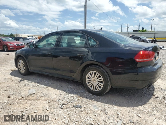 2014 Volkswagen Passat S with VIN 1VWAT7A31EC029703, listed as a Copart auction lot 61773525 with 131,787 mi miles and Clean title. Bid and sale history available at DreamBid. Image 2.