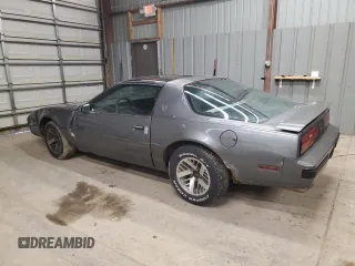 1990 Pontiac Firebird z VIN 1G2FS23T2LL200780, wystawiony jako Copart lot #50364665 z przebiegiem 101 108 mil mil oraz Czysty tytuł • Clean title. Historia ofert i sprzedaży dostępna na DreamBid. Obrazek 2.