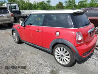 2011 MINI Hardtop S z VIN WMWSV3C50BTY10844, wystawiony jako Copart lot #54342145 z przebiegiem 86 825 mil mil oraz Szkody całkowita. Historia ofert i sprzedaży dostępna na DreamBid. Obrazek 2.