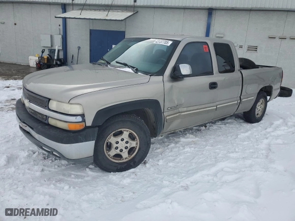 2000 Chevrolet Silverado 1500 LS with VIN 2GCEC19T2Y1279449, listed as a Copart auction lot 43137705 with 0 mi miles and Salvage Title. Bid and sale history available at carsss.com. Image 1.