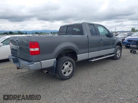 2004 Ford F-150 XLT z VIN 1FTPX145X4NB48672, wystawiony jako IAAI lot #42497529 z przebiegiem 178 758 mil mil oraz . Historia ofert i sprzedaży dostępna na DreamBid. Obrazek 4.