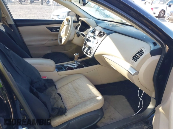 2018 Nissan Altima SV with VIN 1N4AL3AP8JC225474, listed as a IAAI auction lot 40877199 with 41,923 mi miles and . Bid and sale history available at carsss.com. Image 5.
