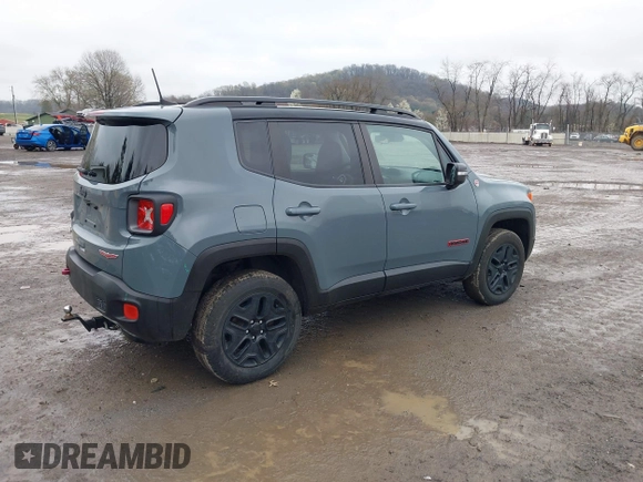2018 Jeep Renegade Trailhawk with VIN ZACCJBCB4JPH63797, listed as a IAAI auction lot 41976767 with 111,628 mi miles. Bid and sale history available at carsss.com. Image 4.