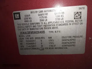 2010 Chevrolet Equinox LT w/1LT with VIN 2CNALDEW5A6364905, listed as a IAAI auction lot 41040905 with 170,776 mi miles. Bid and sale history available at carsss.com. Image 9.