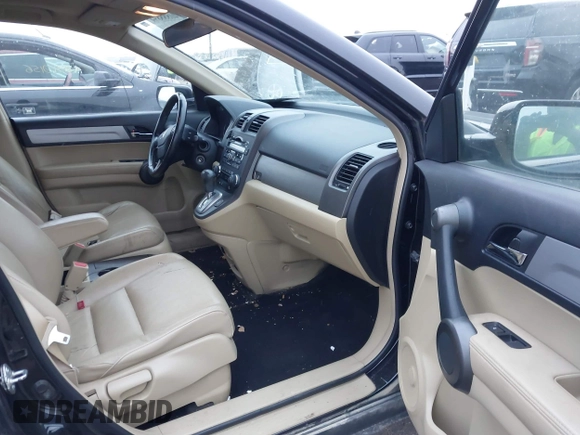 2011 Honda CR-V EX-L with VIN 5J6RE4H77BL041805, listed as a IAAI auction lot 40888894 with 206,571 mi miles. Bid and sale history available at carsss.com. Image 5.