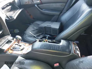 2004 Mercedes-Benz S-Class 5.0L with VIN WDBNG75J24A414813, listed as a IAAI auction lot 41911565 with 999,999 mi miles. Bid and sale history available at carsss.com. Image 11.