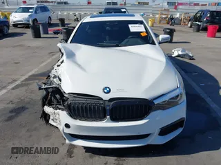 2019 BMW 5 Series 530i с VIN WBAJA5C52KWA57922, выставлен на аукционе IAAI как лот 40896802 с пробегом 60 562 миль миль и . История ставок и продаж доступна на DreamBid. Изображение 13.