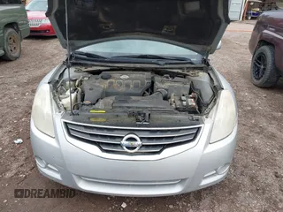 2011 Nissan Altima S with VIN 1N4AL2AP8BN470873, listed as a IAAI auction lot 42135060 with 171,894 mi miles and . Bid and sale history available at carsss.com. Image 10.