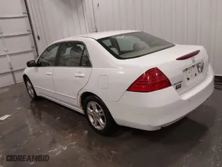 2007 Honda Accord Sdn LX SE with VIN 1HGCM56327A029926, listed as a IAAI auction lot 41974747 with 172,572 mi miles. Bid and sale history available at carsss.com. Image 3.