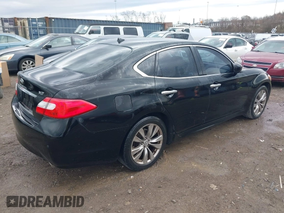 2013 Infiniti M37 with VIN JN1BY1AP9DM513719, listed as a IAAI auction lot 41543165 with 141,488 mi miles. Bid and sale history available at carsss.com. Image 4.