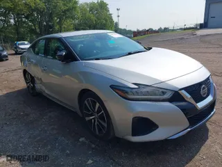 2021 Nissan Maxima SV with VIN 1N4AA6CV2MC505706, listed as a IAAI auction lot 39851084 with 73,240 mi miles. Bid and sale history available at carsss.com. Image 1.
