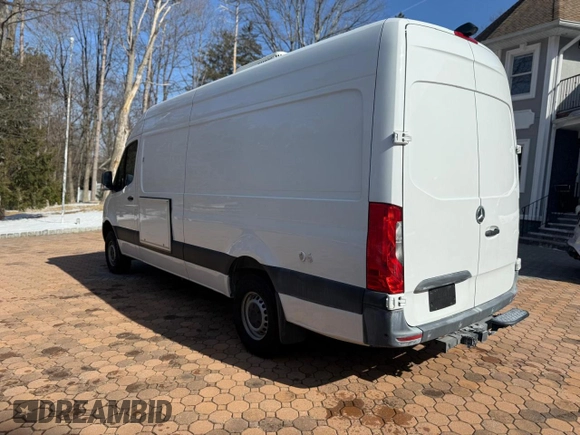 2022 Mercedes-Benz Sprinter with VIN W1Y4ECVY0NT105206, listed as a Copart auction lot 52155085 with 12,000 mi miles and Clean Title. Bid and sale history available at DreamBid. Image 7.