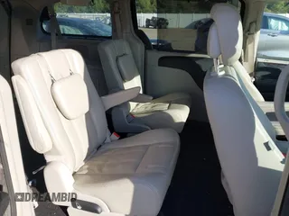 2013 Chrysler Town & Country Touring with VIN 2C4RC1BG1DR573211, listed as a IAAI auction lot 41070692 with 143,913 mi miles. Bid and sale history available at carsss.com. Image 8.