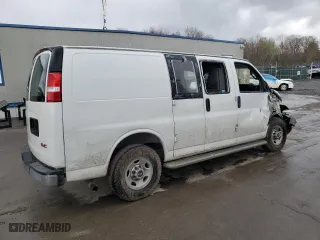 2017 GMC Savana Cargo Van with VIN 1GTW7AFF5H1143359, listed as a Copart auction lot 53189835 with 114,245 mi miles and Salvage Title. Bid and sale history available at carsss.com. Image 3.