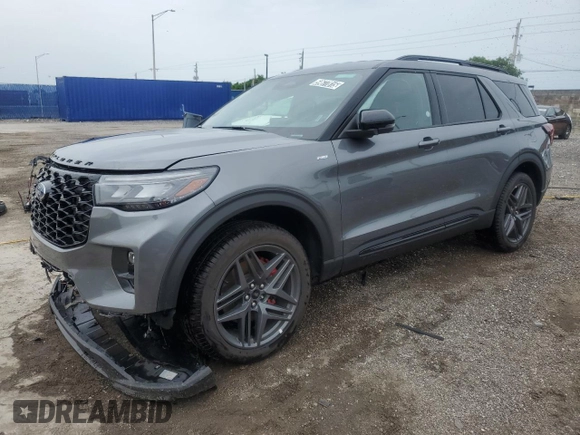 2025 Ford Explorer ST-Line z VIN 1FMUK8KH7SGB39545, wystawiony jako Copart lot #59677815 z przebiegiem 4 863 mil mil oraz Nie do naprawy • Non repairable. Historia ofert i sprzedaży dostępna na DreamBid. Obrazek 1.