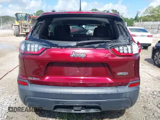 2020 Jeep Cherokee Altitude with VIN 1C4PJLLB3LD586099, listed as a IAAI auction lot 42706250 with 84,848 mi miles and . Bid and sale history available at DreamBid. Image 17.