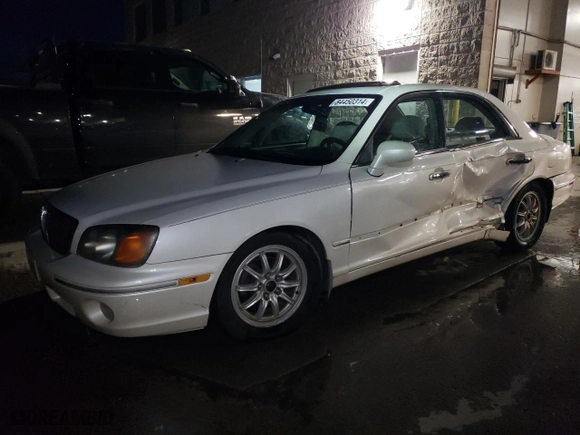 2002 Hyundai XG350 L with VIN KMHFU45E42A217215, listed as a Copart auction lot 84450314 with 179,904 mi miles and Salvage Title. Bid and sale history available at carsss.com. Image 1.
